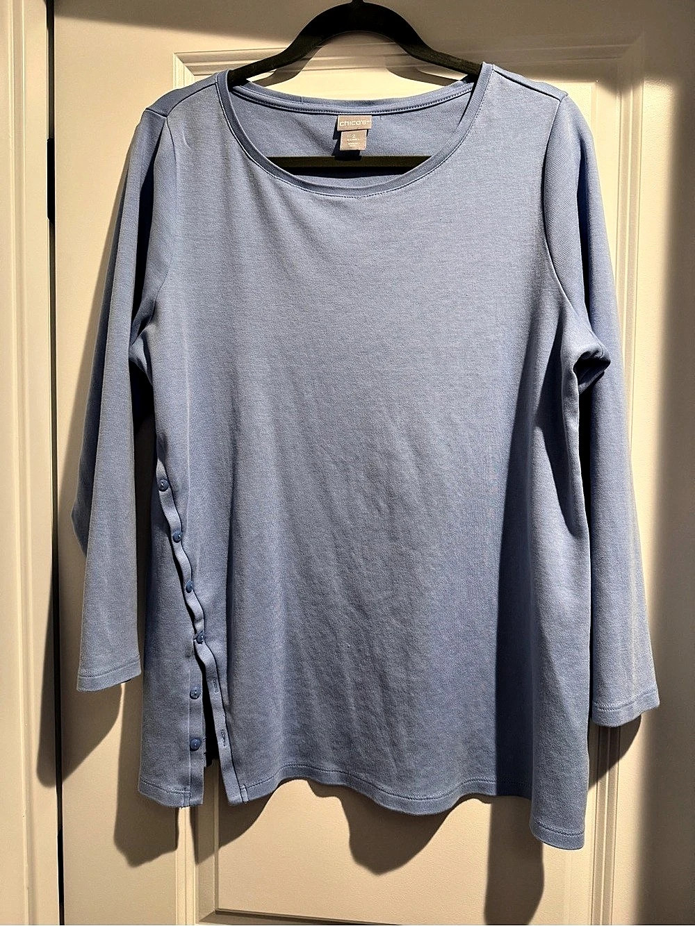Chico's Long Sleeve Top in Blue Size 2 Like New